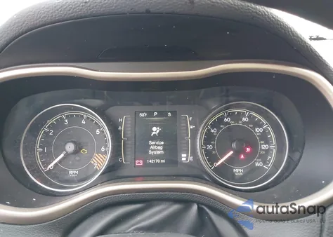 2014 Jeep Cherokee Sport z USA, uszkodzony, nr VIN 1C4PJMAB7EW141672